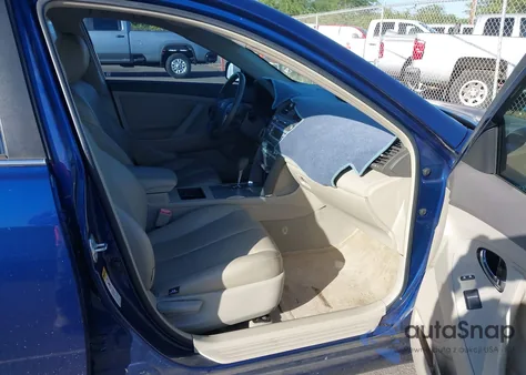 2008 Toyota Camry Hybrid z USA, uszkodzony, nr VIN 4T1BB46K08U032045